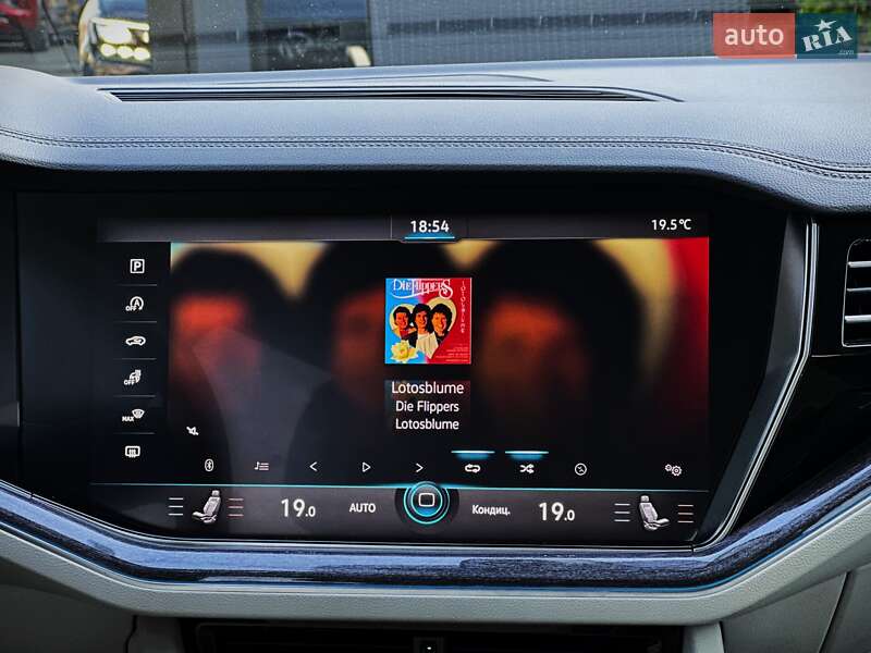 Позашляховик / Кросовер Volkswagen Touareg 2019 в Києві фото 32 Позашляховик / Кросовер Volkswagen Touareg 2019 в Києві