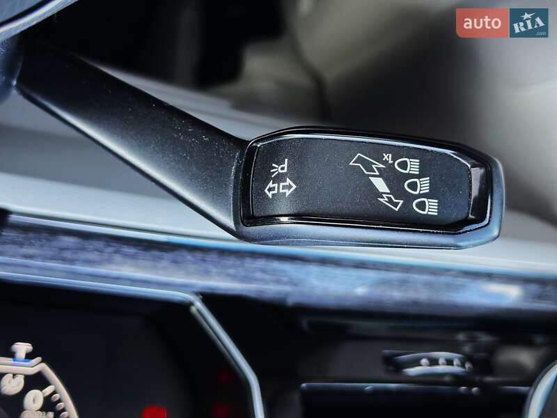 Позашляховик / Кросовер Volkswagen Touareg 2019 в Києві фото 36 Позашляховик / Кросовер Volkswagen Touareg 2019 в Києві