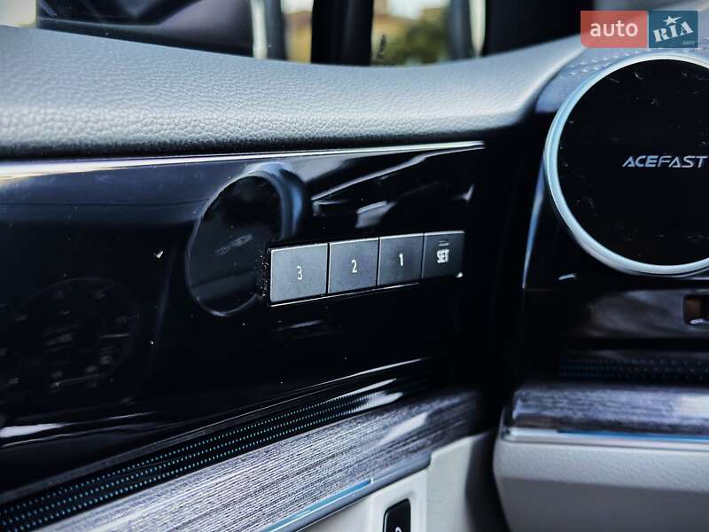 Позашляховик / Кросовер Volkswagen Touareg 2019 в Києві фото 43 Позашляховик / Кросовер Volkswagen Touareg 2019 в Києві