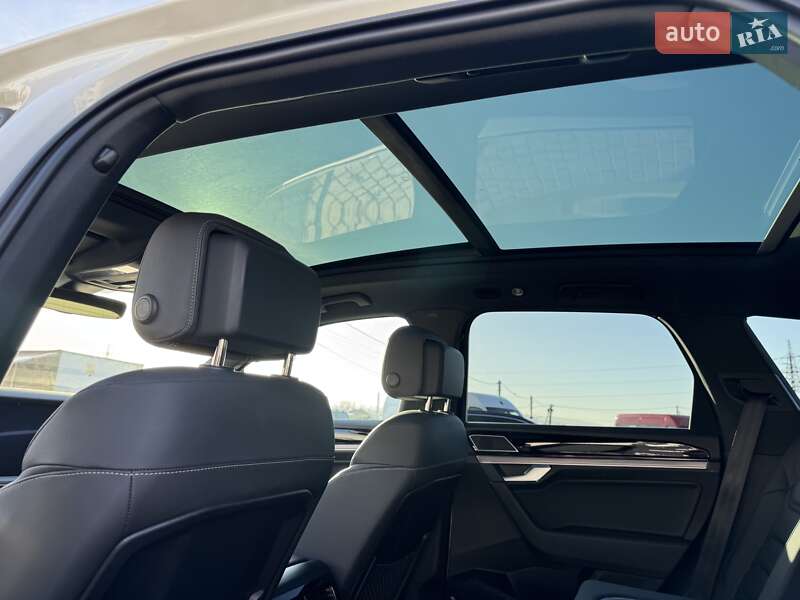 Внедорожник / Кроссовер Volkswagen Touareg 2020 в Черновцах