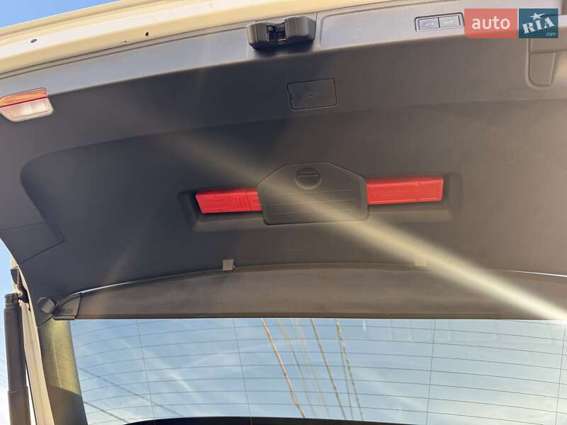 Внедорожник / Кроссовер Volkswagen Touareg 2020 в Черновцах