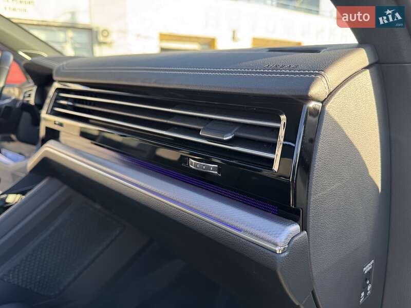 Внедорожник / Кроссовер Volkswagen Touareg 2020 в Черновцах