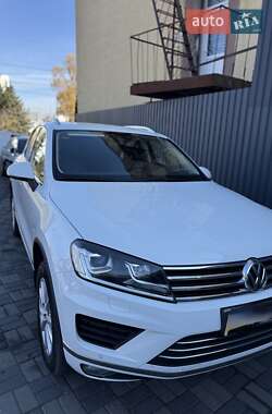 Позашляховик / Кросовер Volkswagen Touareg 2016 в Херсоні