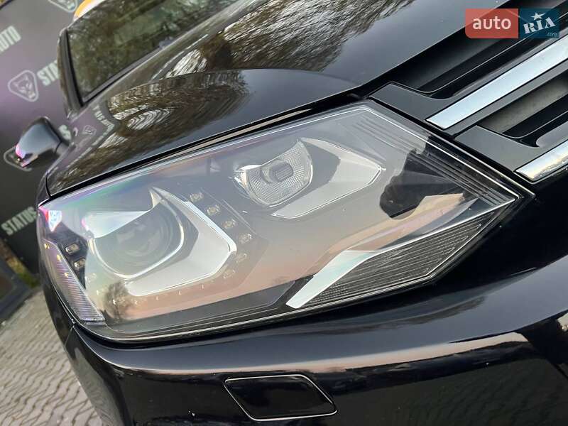 Внедорожник / Кроссовер Volkswagen Touareg 2010 в Хмельницком