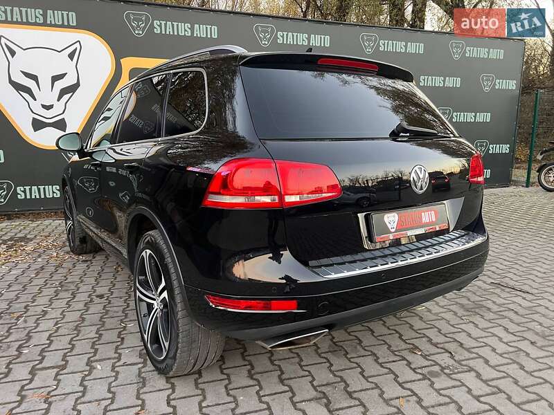 Внедорожник / Кроссовер Volkswagen Touareg 2010 в Хмельницком