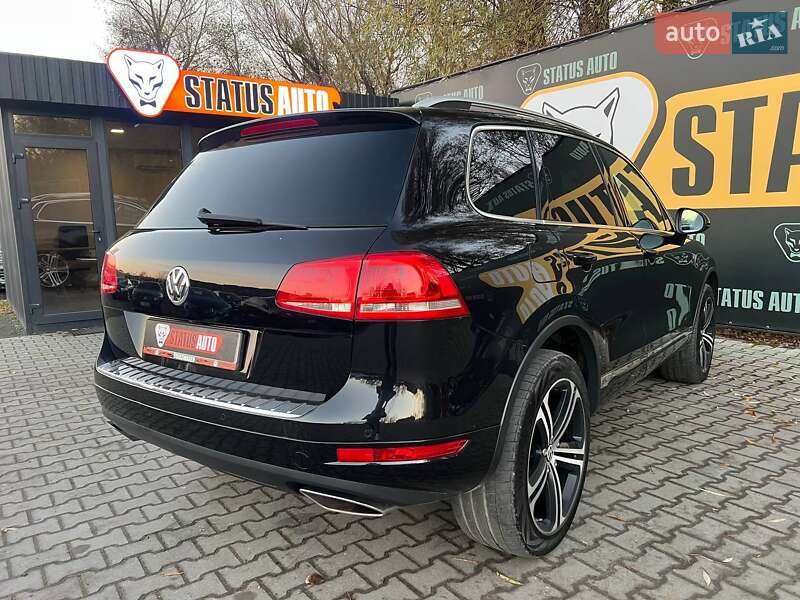 Внедорожник / Кроссовер Volkswagen Touareg 2010 в Хмельницком