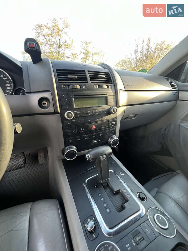 Внедорожник / Кроссовер Volkswagen Touareg 2004 в Днепре фото 14 Внедорожник / Кроссовер Volkswagen Touareg 2004 в Днепре