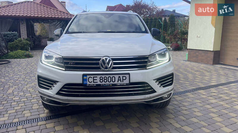 Внедорожник / Кроссовер Volkswagen Touareg 2017 в Черновцах