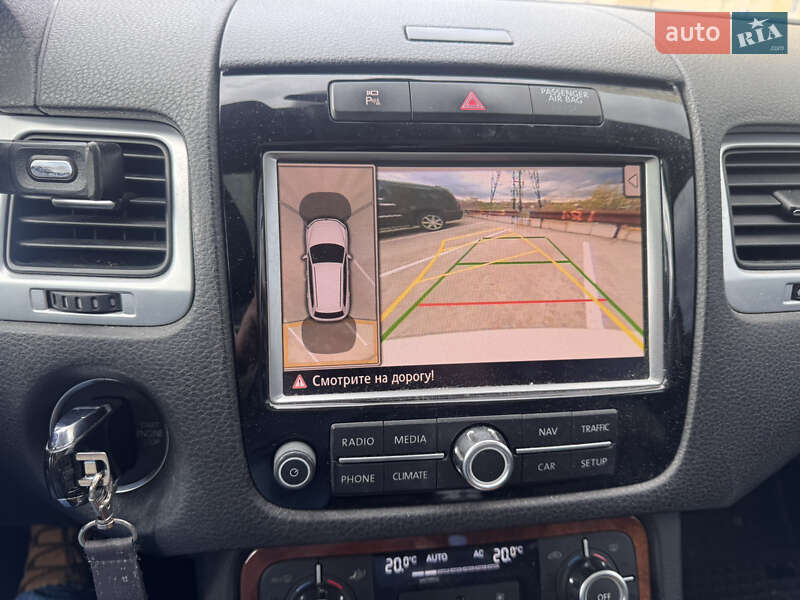 Внедорожник / Кроссовер Volkswagen Touareg 2010 в Киеве