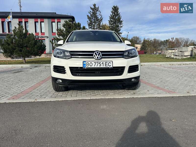 Внедорожник / Кроссовер Volkswagen Touareg 2010 в Тернополе
