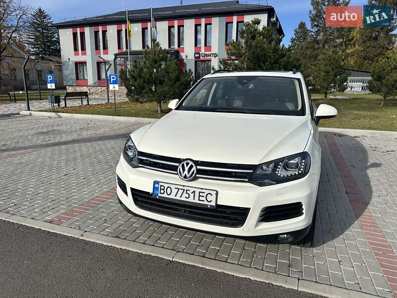 Внедорожник / Кроссовер Volkswagen Touareg 2010 в Тернополе