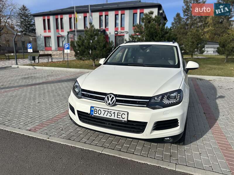 Внедорожник / Кроссовер Volkswagen Touareg 2010 в Тернополе