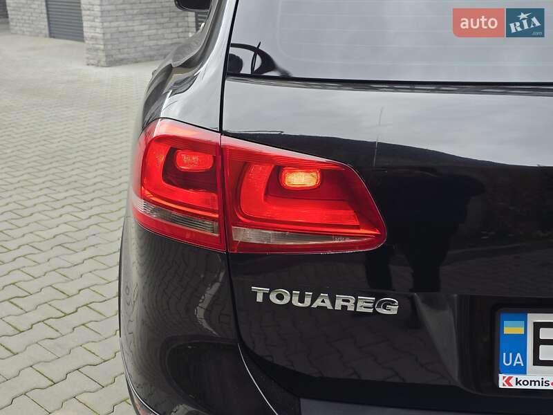 Внедорожник / Кроссовер Volkswagen Touareg 2011 в Хмельницком