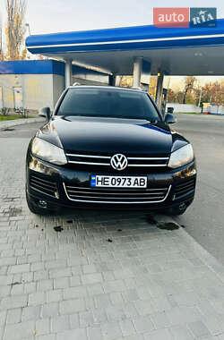 Внедорожник / Кроссовер Volkswagen Touareg 2010 в Николаеве