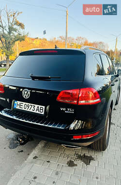 Внедорожник / Кроссовер Volkswagen Touareg 2010 в Николаеве