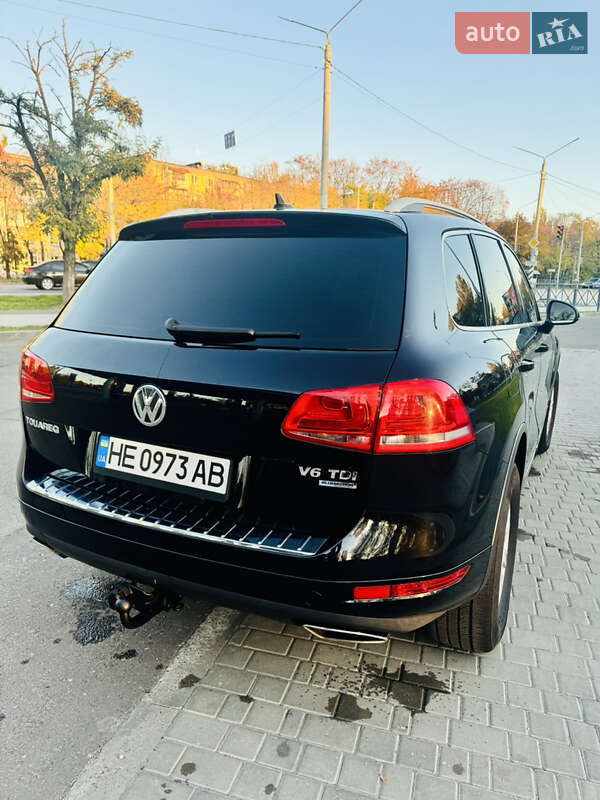 Позашляховик / Кросовер Volkswagen Touareg 2010 в Миколаєві
