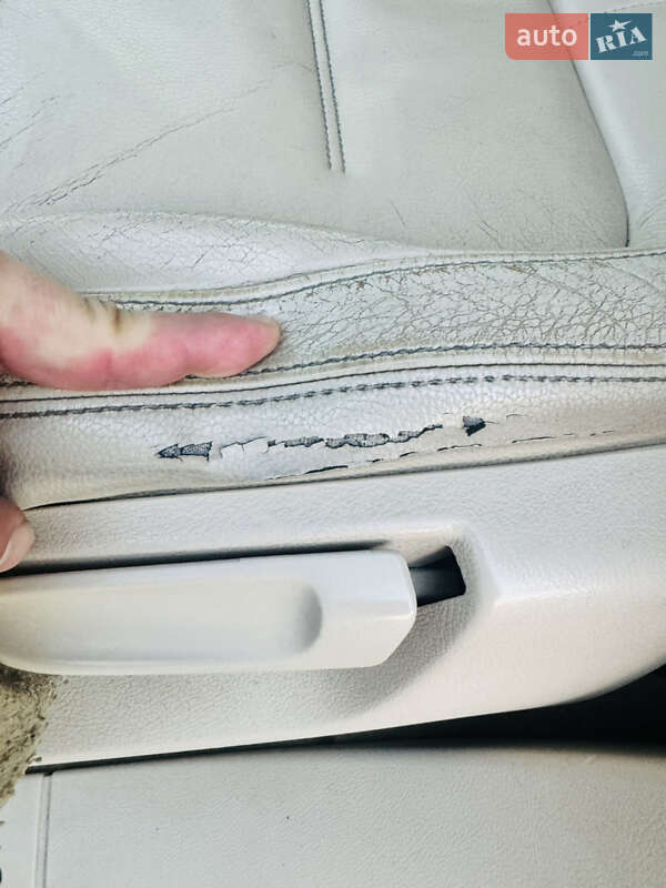 Позашляховик / Кросовер Volkswagen Touareg 2010 в Миколаєві