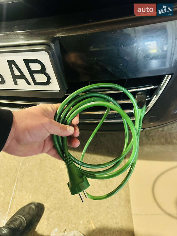 Позашляховик / Кросовер Volkswagen Touareg 2010 в Миколаєві