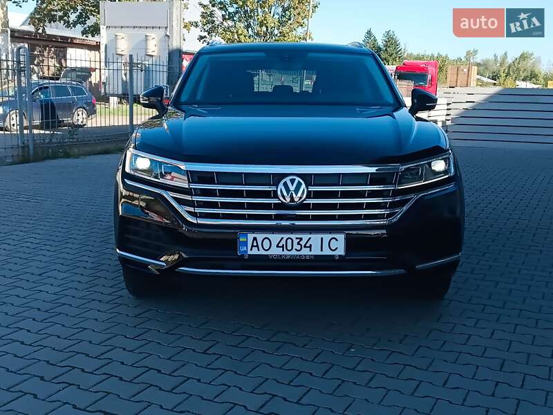 Позашляховик / Кросовер Volkswagen Touareg 2019 в Хусті фото 8 Позашляховик / Кросовер Volkswagen Touareg 2019 в Хусті