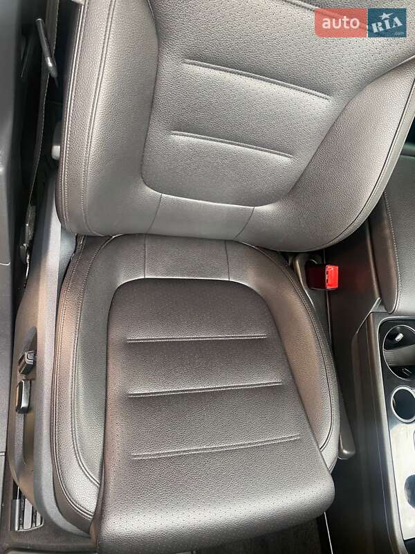 Внедорожник / Кроссовер Volkswagen Touareg 2014 в Львове фото 10 Внедорожник / Кроссовер Volkswagen Touareg 2014 в Львове