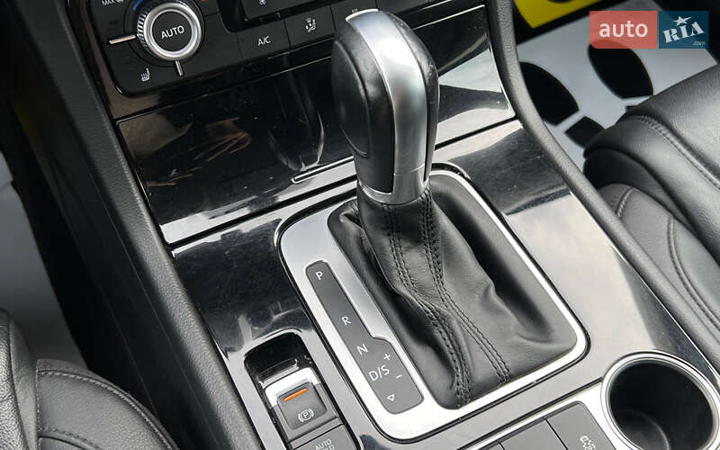 Внедорожник / Кроссовер Volkswagen Touareg 2017 в Львове фото 15 Внедорожник / Кроссовер Volkswagen Touareg 2017 в Львове