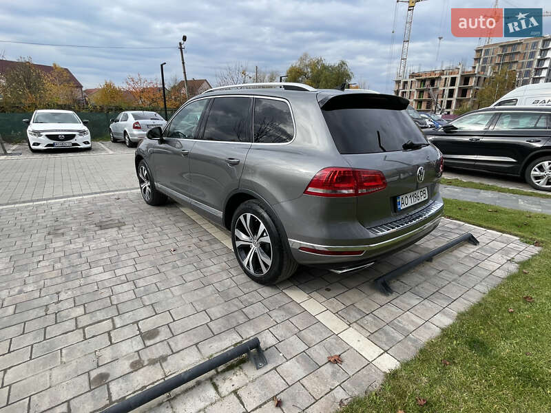 Внедорожник / Кроссовер Volkswagen Touareg 2015 в Ужгороде фото 2 Внедорожник / Кроссовер Volkswagen Touareg 2015 в Ужгороде