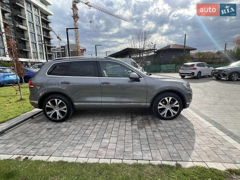 Внедорожник / Кроссовер Volkswagen Touareg 2015 в Ужгороде фото 4 Внедорожник / Кроссовер Volkswagen Touareg 2015 в Ужгороде