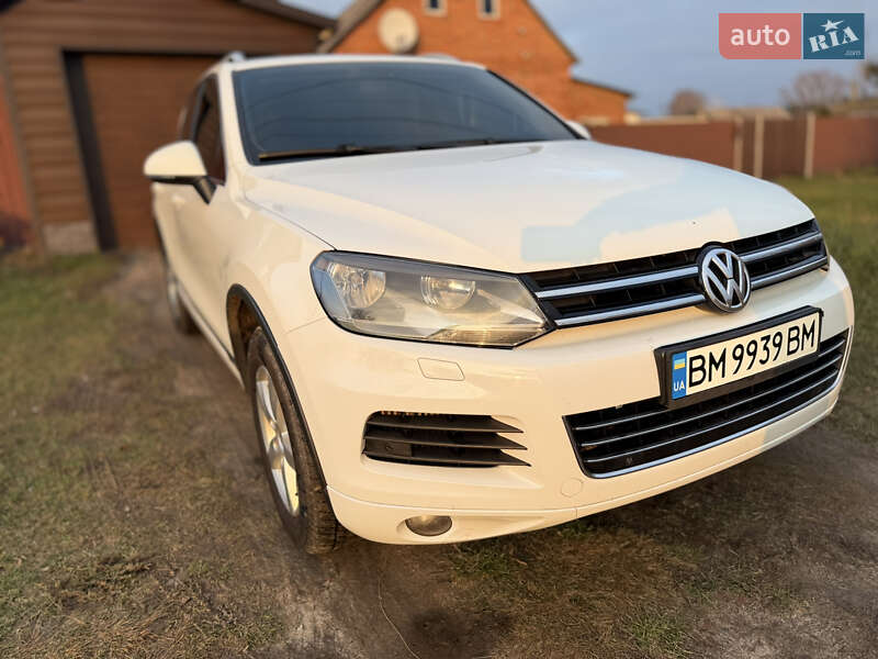 Позашляховик / Кросовер Volkswagen Touareg 2012 в Сумах