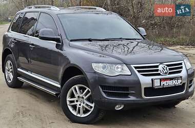 Позашляховик / Кросовер Volkswagen Touareg 2007 в Києві