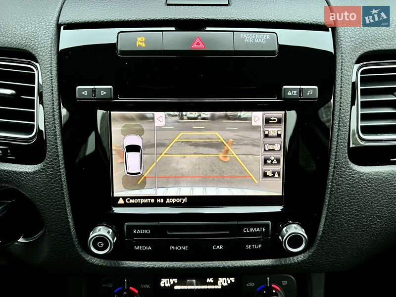 Внедорожник / Кроссовер Volkswagen Touareg 2014 в Киеве