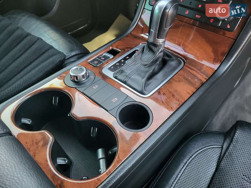 Внедорожник / Кроссовер Volkswagen Touareg 2010 в Луцке фото 19 Внедорожник / Кроссовер Volkswagen Touareg 2010 в Луцке