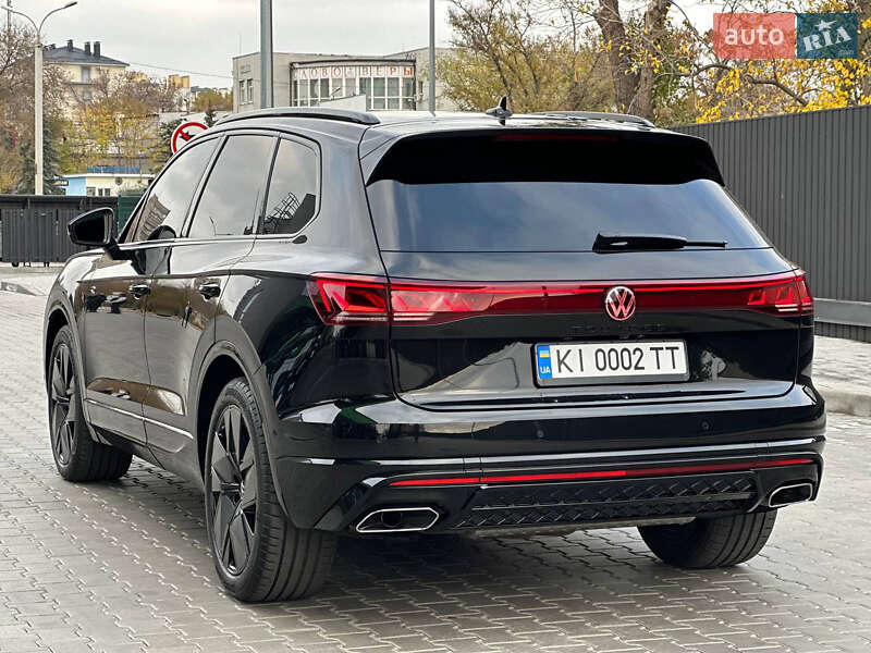 Внедорожник / Кроссовер Volkswagen Touareg 2024 в Днепре