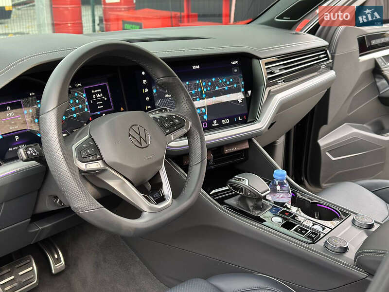 Внедорожник / Кроссовер Volkswagen Touareg 2024 в Днепре
