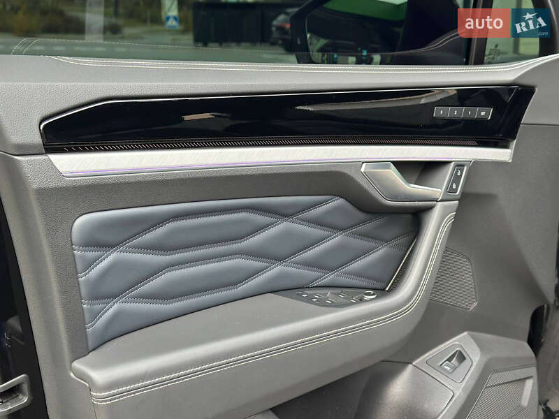 Внедорожник / Кроссовер Volkswagen Touareg 2024 в Днепре