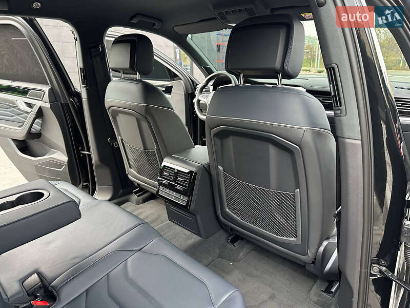 Внедорожник / Кроссовер Volkswagen Touareg 2024 в Днепре