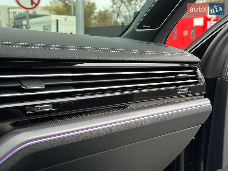 Внедорожник / Кроссовер Volkswagen Touareg 2024 в Днепре