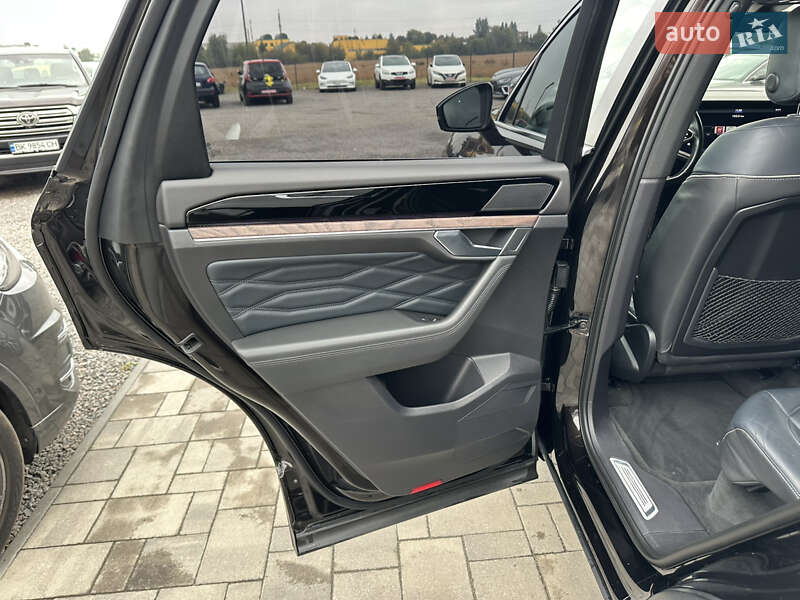 Позашляховик / Кросовер Volkswagen Touareg 2021 в Рівному фото 20 Позашляховик / Кросовер Volkswagen Touareg 2021 в Рівному