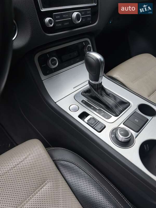 Внедорожник / Кроссовер Volkswagen Touareg 2017 в Киеве фото 20 Внедорожник / Кроссовер Volkswagen Touareg 2017 в Киеве