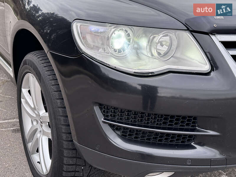Внедорожник / Кроссовер Volkswagen Touareg 2007 в Киеве