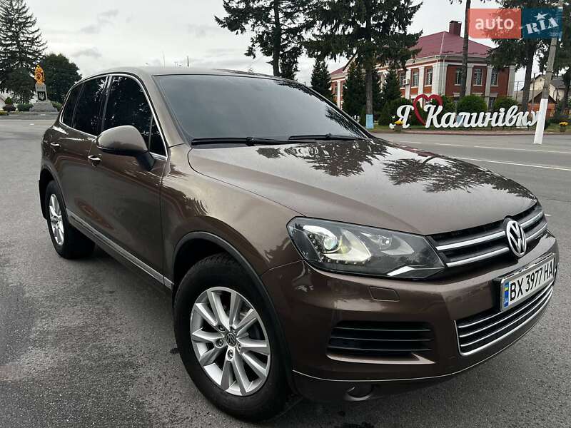 Внедорожник / Кроссовер Volkswagen Touareg 2010 в Калиновке