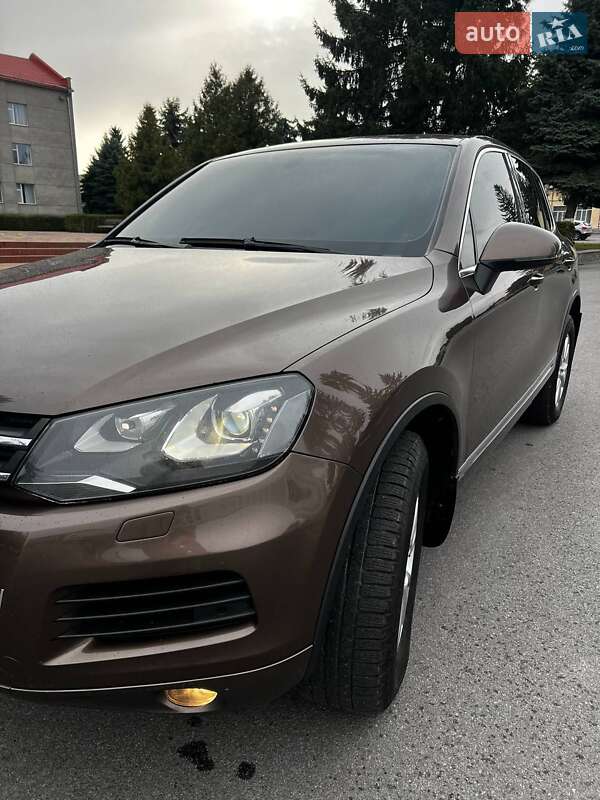 Внедорожник / Кроссовер Volkswagen Touareg 2010 в Калиновке