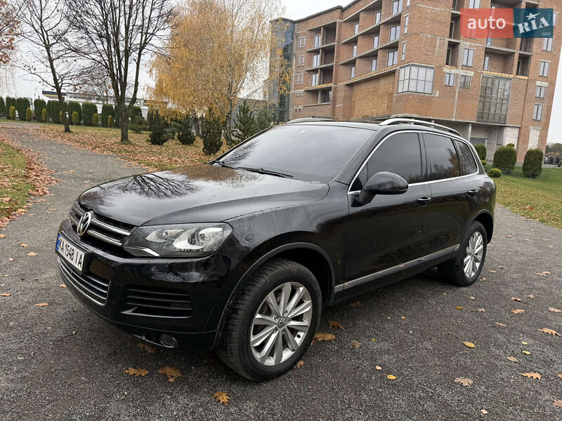 Внедорожник / Кроссовер Volkswagen Touareg 2011 в Хмельницком