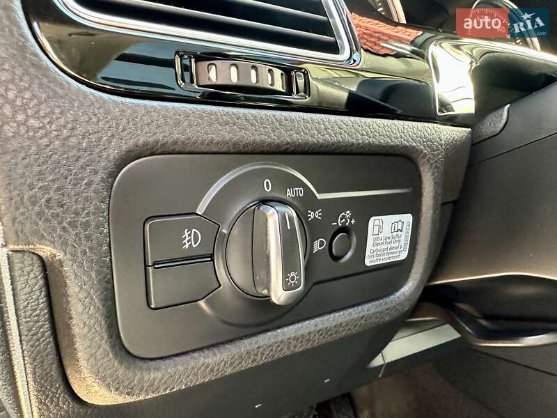 Внедорожник / Кроссовер Volkswagen Touareg 2014 в Виннице