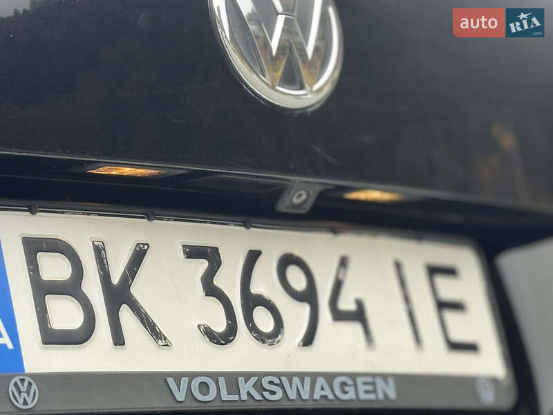 Внедорожник / Кроссовер Volkswagen Touareg 2012 в Межгорье