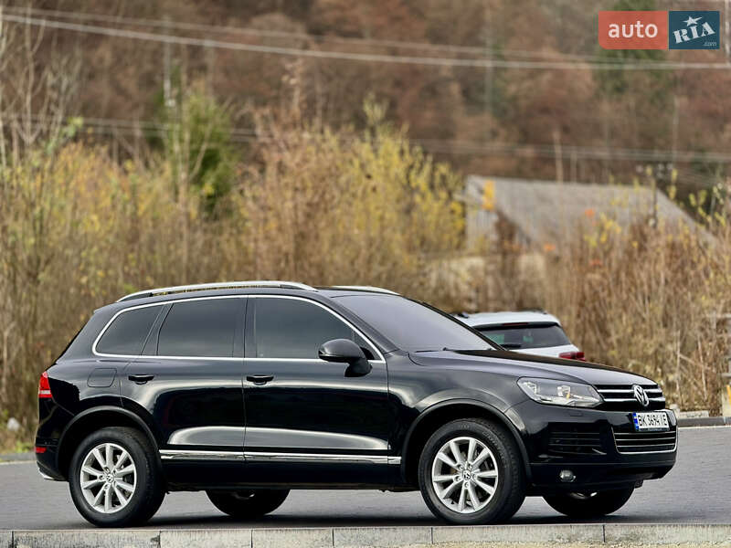 Внедорожник / Кроссовер Volkswagen Touareg 2012 в Межгорье
