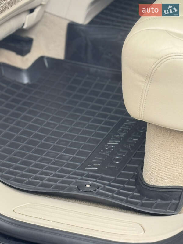 Внедорожник / Кроссовер Volkswagen Touareg 2012 в Межгорье