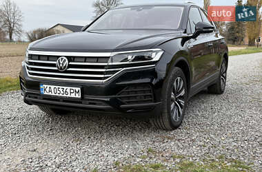 Позашляховик / Кросовер Volkswagen Touareg 2021 в Луцьку