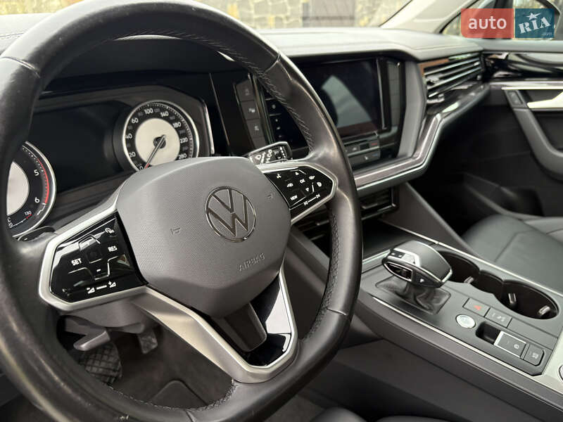 Внедорожник / Кроссовер Volkswagen Touareg 2021 в Луцке