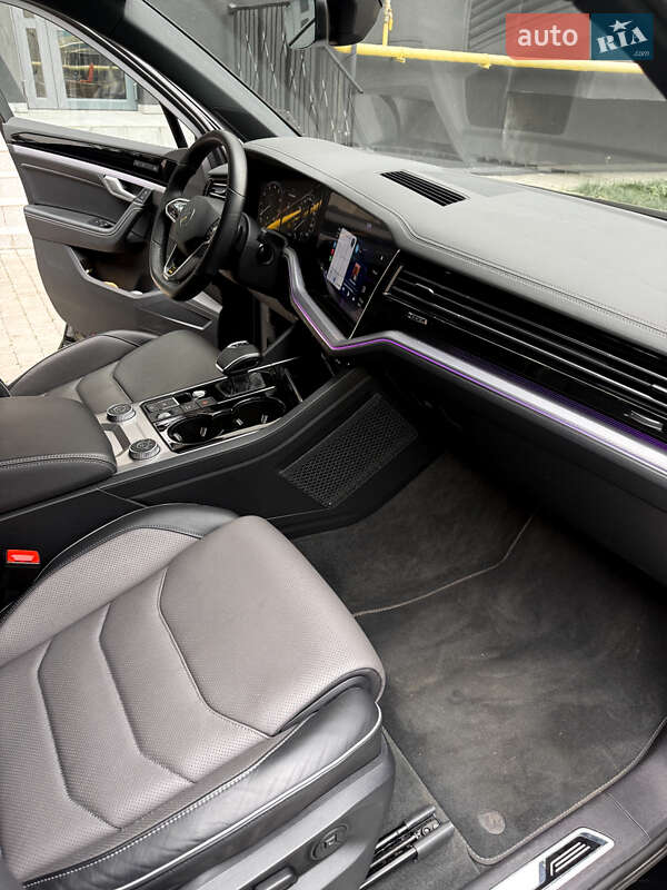 Внедорожник / Кроссовер Volkswagen Touareg 2022 в Виннице