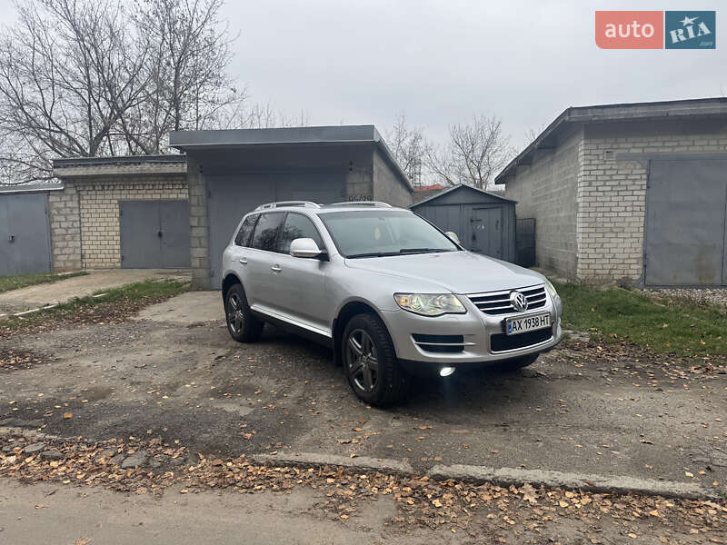 Внедорожник / Кроссовер Volkswagen Touareg 2007 в Харькове